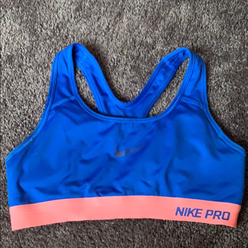 Sports bra